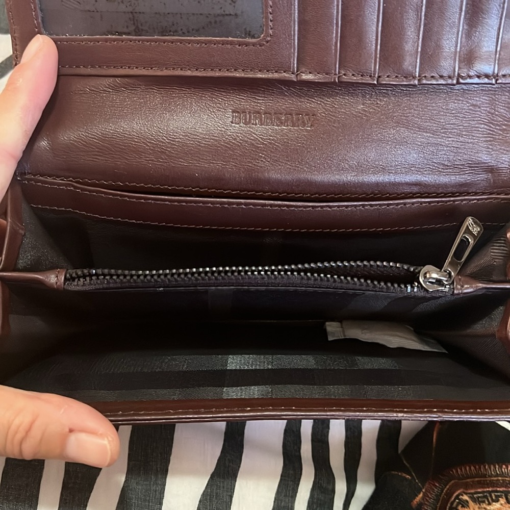 BURBERRY | Nova Check Studded Wallet - Picture 5 of 12